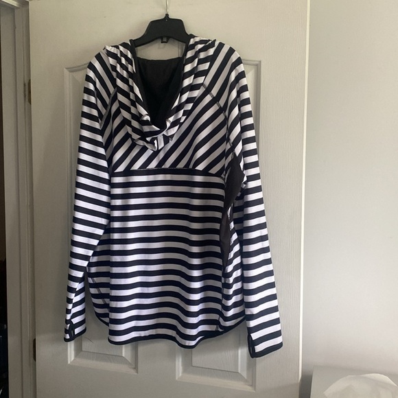 Striped oversized athletic top - Picture 5 of 5